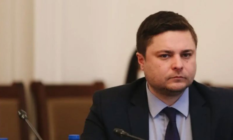 Мюмюн Мюмюн напусна парламентарната група на Ахмед Доган