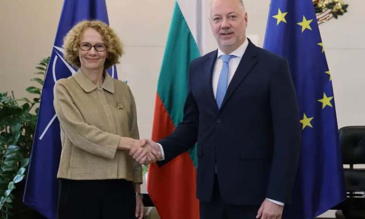 Премиерът Желязков: Активната роля на България в НАТО и в колективната отбрана е гаранция за националната ни сигурност