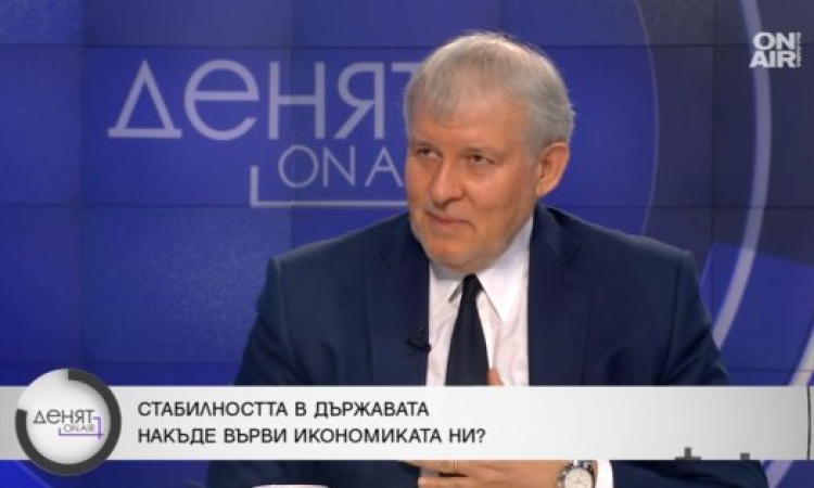 Румен Христов: Президентът бърза да блесне с крайни и радикални оценки за властта