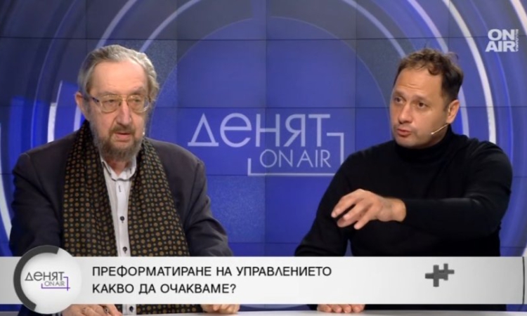 Коментар: Радев се готви за влизане в НС, не е изгорил мостовете към Борисов