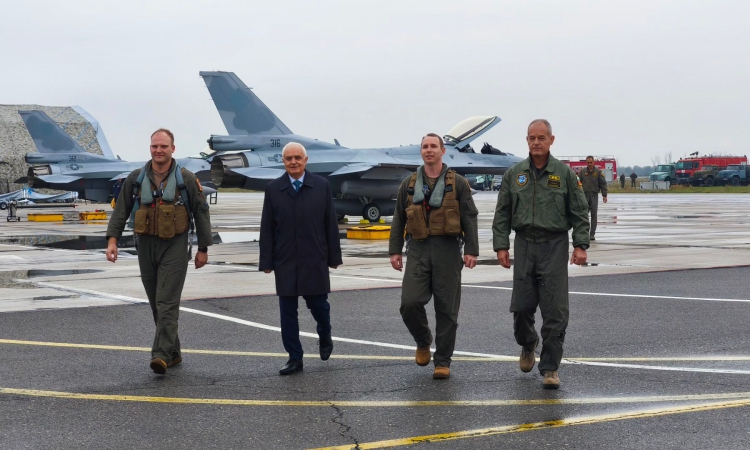 Още два самолета F-16 Block 70 пристигнаха в България
