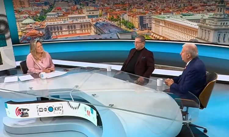 Александър Томов: Киселова трябва да остане на поста си, тя е царица на това да събира хората