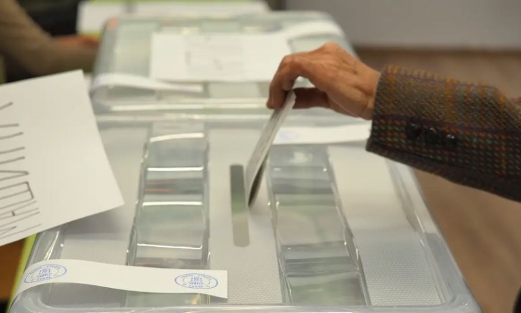 Проф. Константинов: Създадохме голяма маса хора, които не гласуват за друго, освен за съответната сума