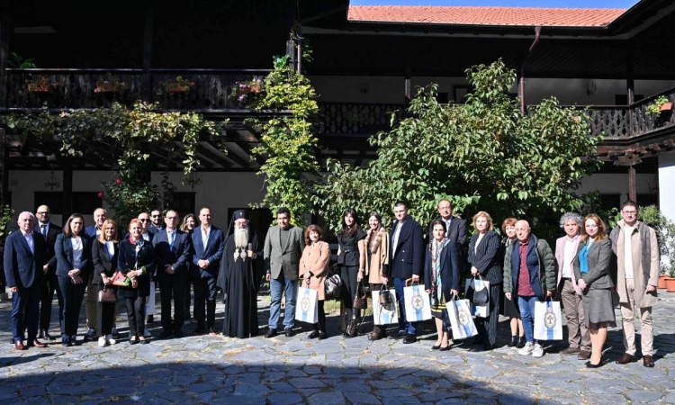 Молебен в манастир &quot;Св. св. Кирик и Юлита&quot; за лекарите от УМБАЛ &quot;Свети Георги&quot;