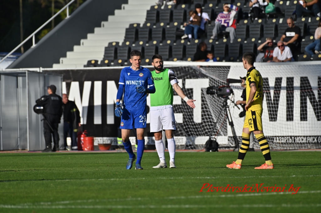 Ботев с информация за състоянието на Даниел Наумов