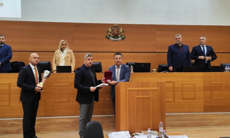 Армейски спортен клуб по борба „Тракиец“ бе удостоен с „Почетен знак на град Пловдив“