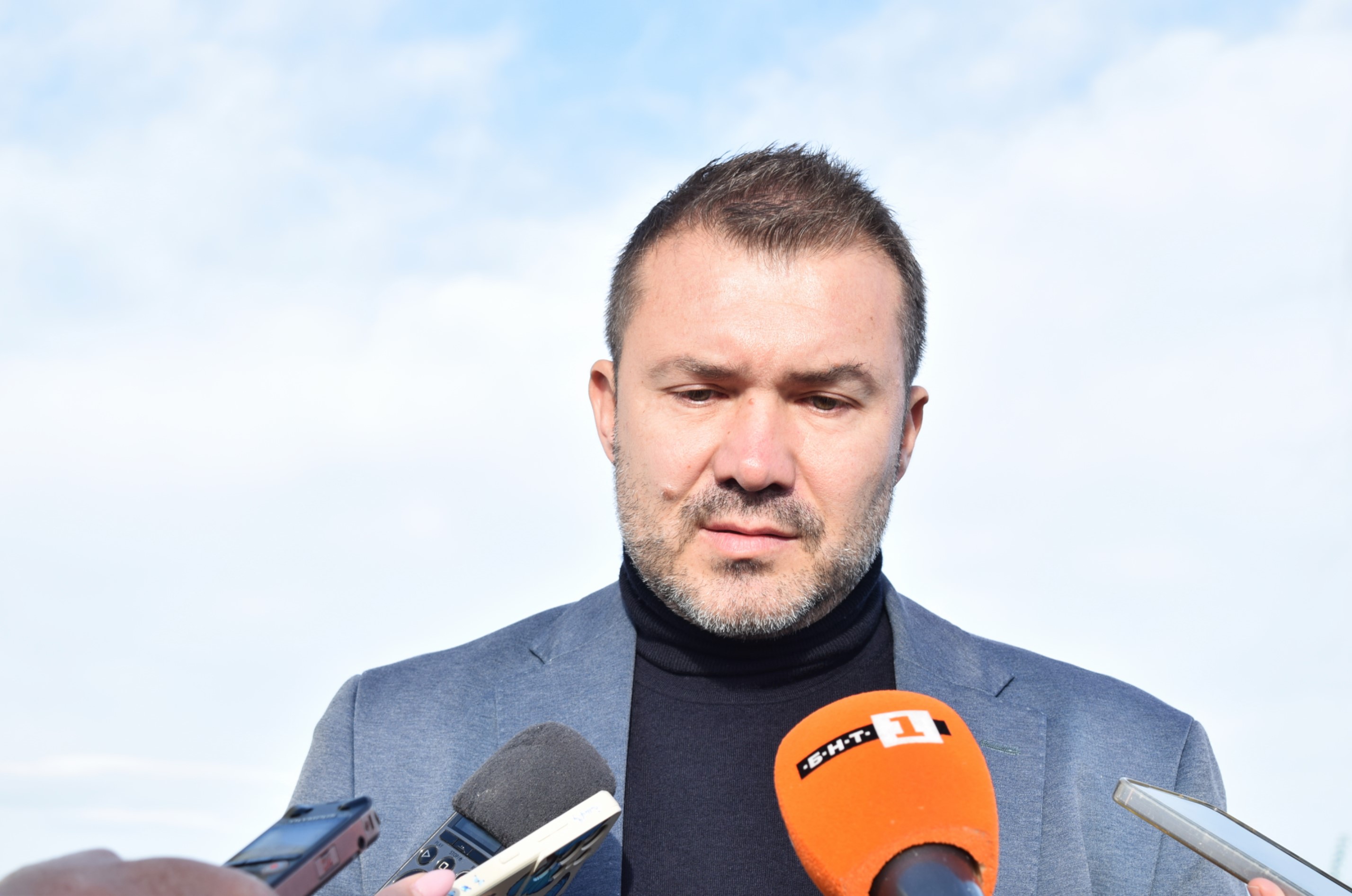 проф. Петър Мандалиев, който има дългогодишен опит в сектора с учени и с бизнеса в Швейцария