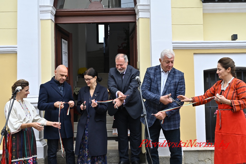 Музеят на ютията посрещна първите си посетители