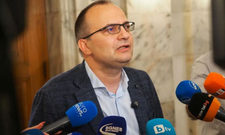 Мартин Димитров: България ще взима 55 милиона лева дълг на ден през 2026 г.