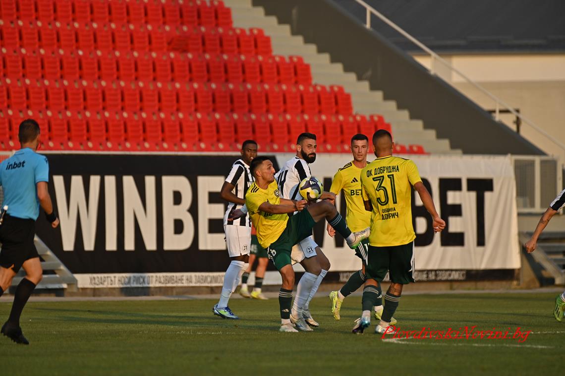 На живо: Добруджа - Локомотив 0:0