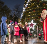 Костадин Димитров ще запали светлините на коледното дърво