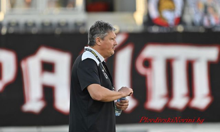 Бивши клубове на Любо Пенев в Испания стартират акция за събиране на 300 000 евро за лечението му