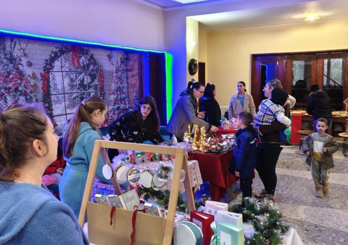 Коледен базар „Седмица на занаятите“ оживи читалището в Рогош