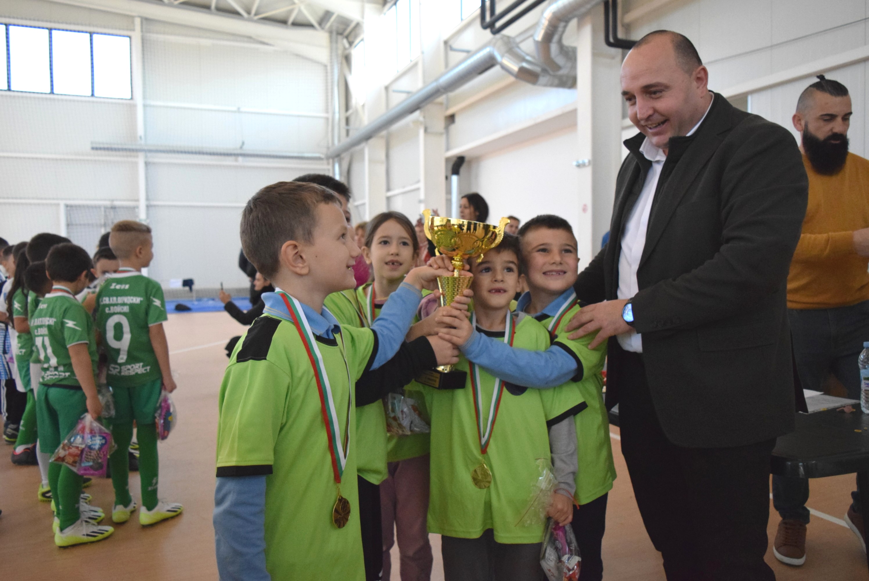 Първолаците от Скутаре триумфираха в общинския турнир в Марица