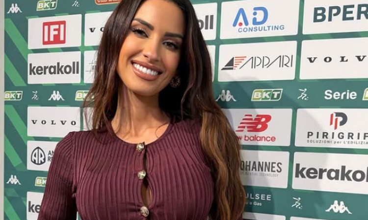 Италианска журналистка не спира да блести