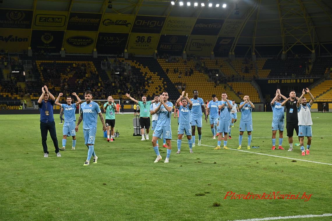 Трима българи и един чужденец аут от Локомотив София