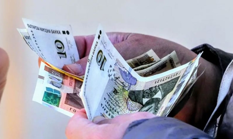 Българи капсулират левовете за вечни времена