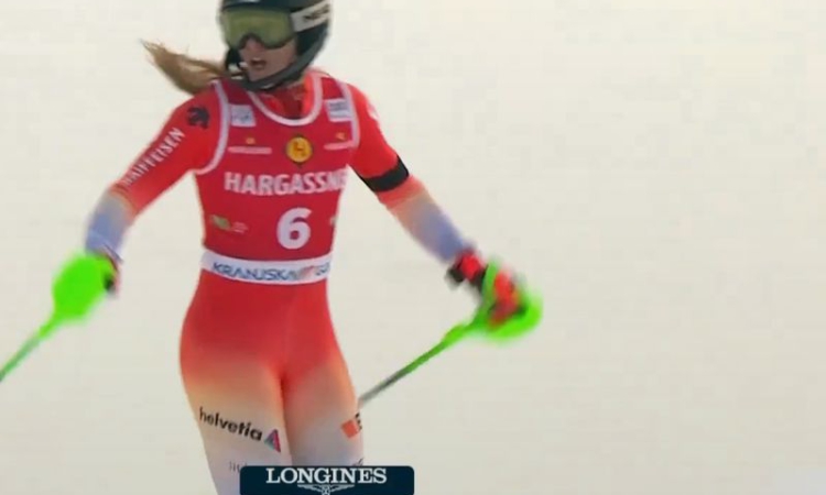 Триумф за Камий Раст в слалома в Кранска гора