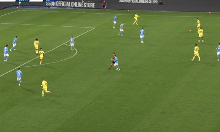 Наполи се издъни срещу Верона