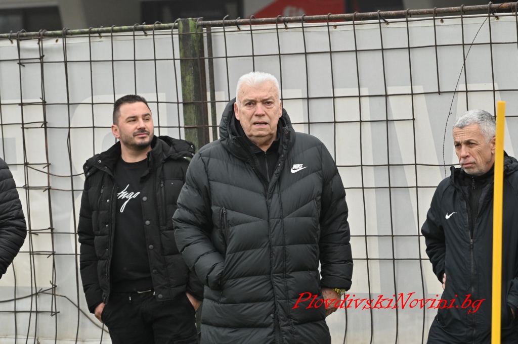 Фондация "100 години Локомотив Пловдив" представя книгата, посветена на Христо Бонев