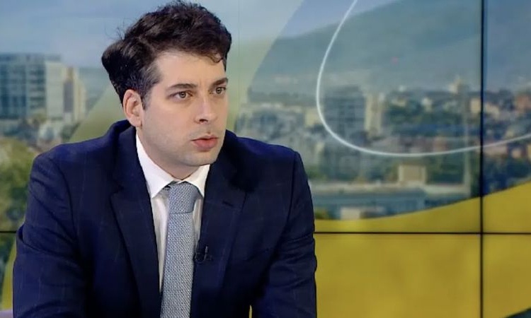 Атанас Пеканов: Андрей Гюров е очевидно най-компетентният в "домовата книга"