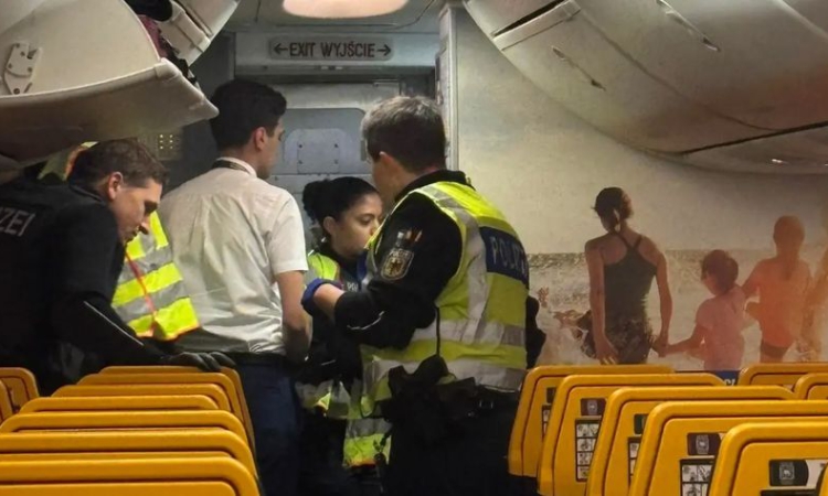 Самолет се приземи аварийно в Мюнхен заради пиян българин