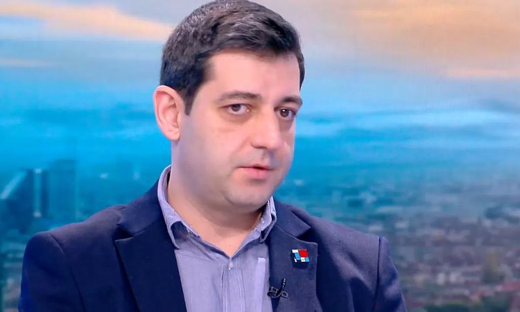 Вълканов разкри: На седмица са необходими около два тира монети