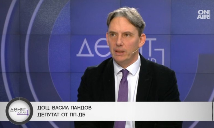 Пандов: Коалицията ПП-ДБ остава заедно, Радев се позиционира популистки