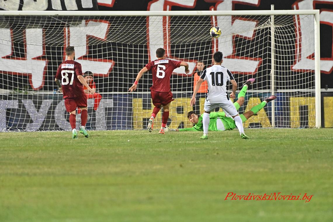 Локомотив с коварна визита на Славия 