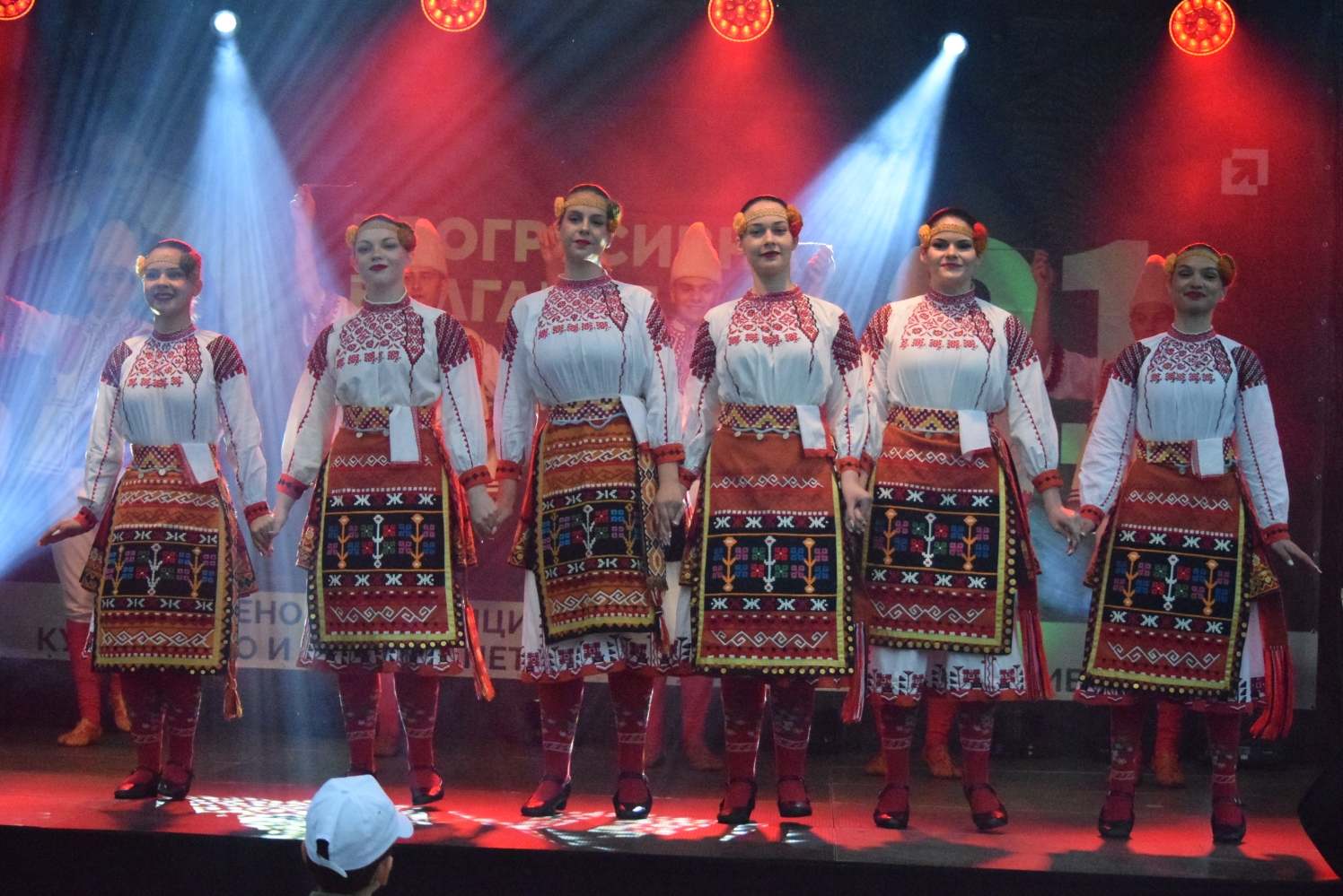 „Прогресивна България“ закри кампанията си под тепетата с Устата и Владо Димов