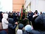 В родното си село Маноле кметът Димитър Иванов засади елха пред входа на училище &quot;Васил Левски&quot;