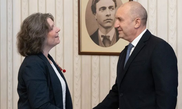 Румен Радев се срещна с временно управляващия посолството на САЩ