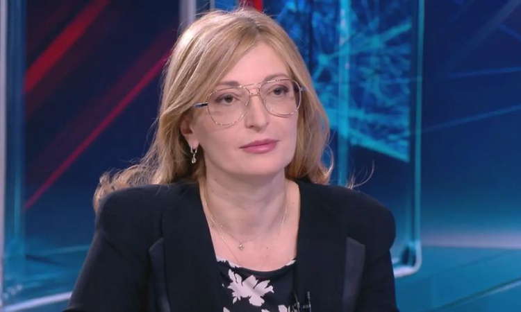 Екатерина Захариева: Никой не принуждава някоя държава да изпрати мироопазващи сили