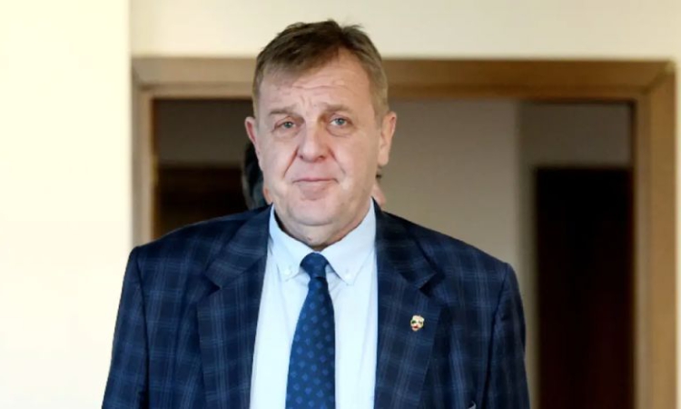 Красимир Каракачанов: МО е плащало по 10 хиляди лева месечно на инфлуенсър за проукраинска пропаганда