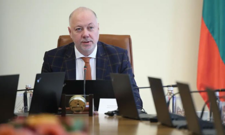 Желязков: Отпускаме 35 милиона за великденска добавка