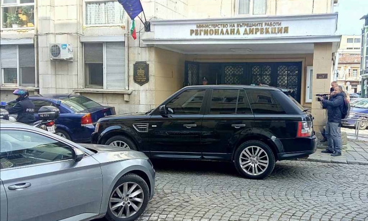 Даниел Митов: Не може за МВР или областна дирекция да се говори, че била на този или на онзи