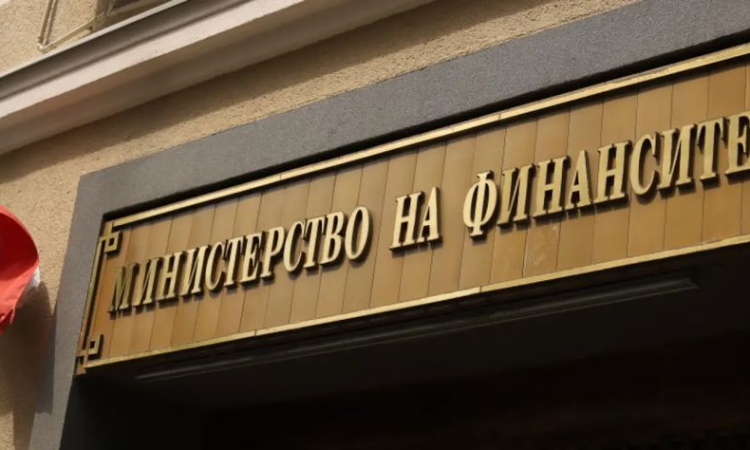 МФ за шофьорите: Не финансираме възнаграждения на общински и частни дружества