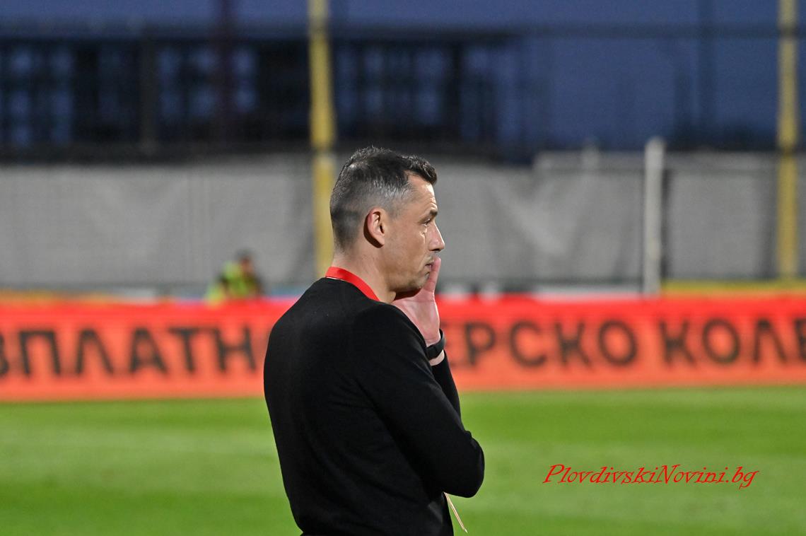 Фенове на ЦСКА поискаха оставката на Томаш