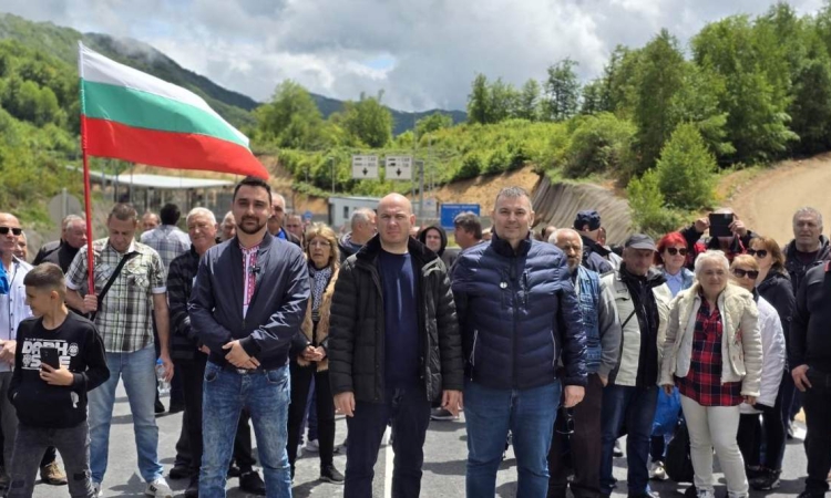 Ангел Георгиев: Гърция блокира границата ни незаконно