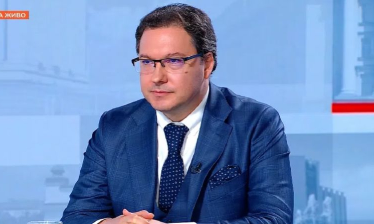 Даниел Митов: Знам колко им е трудно на полицаите, но няма да толерирам неправомерни действия