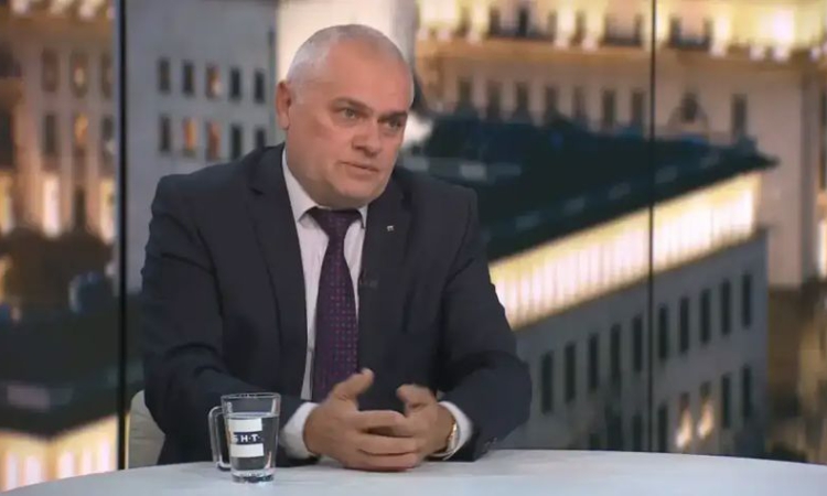 Валентин Радев: Действията на Митов са проекция на това какво му казват неговите министри