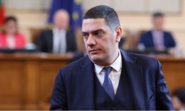 Христо Гаджев: Общо за 12 месеца правителствата на Радев са продали 262 държавни имота