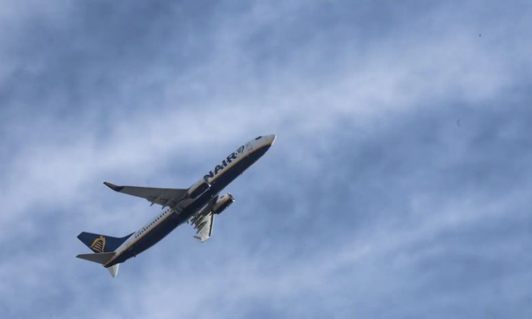 Реакция на авиокомпания Ryanair, която не позволи на дете в инвалидна количка да се качи на самолета