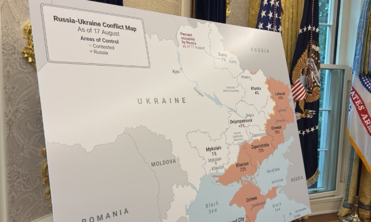 Какво обаче значеше картата с окупираните части в Овалния кабинет?