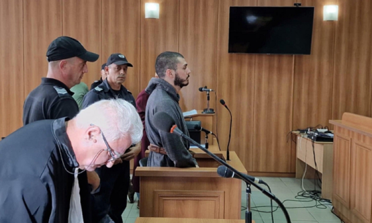 Обвиняемият за убийството в Първомай: Полицаите ме заплашиха с изнасилване