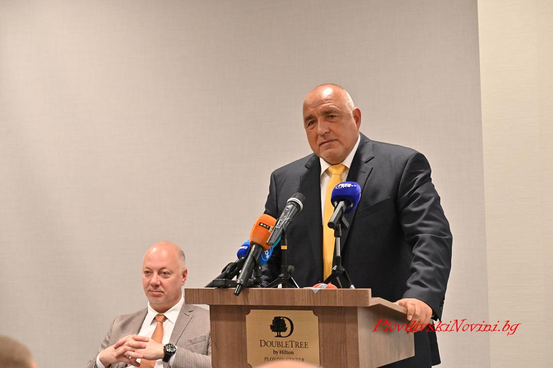 Бойко Борисов: Остават ни 20 метра до финала, след това ще говорим за оставки