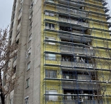 В ход е обновяването на блока на ул. „Славянска“