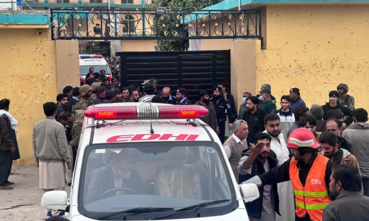 Експлозия разтърси шиитска джамия в Исламабад, 31 са загинали