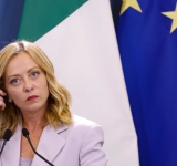 Лавров: САЩ принуждават Русия да напусне енергийните обекти във Венецуела