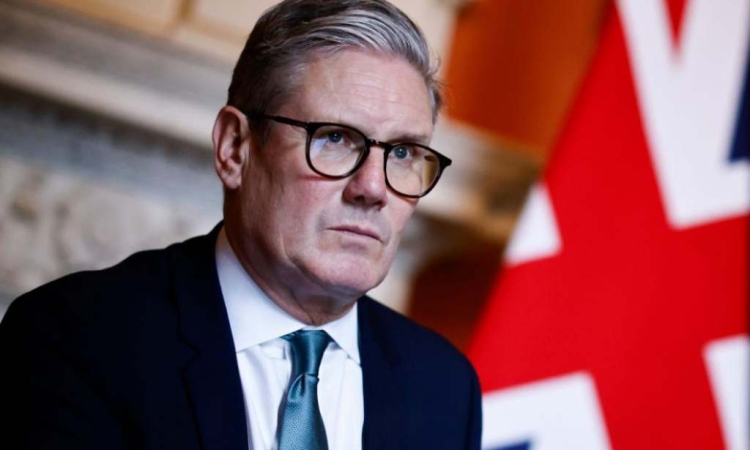 Скандалът „Епстийн“: PR-ът на Киър Стармър подаде оставка